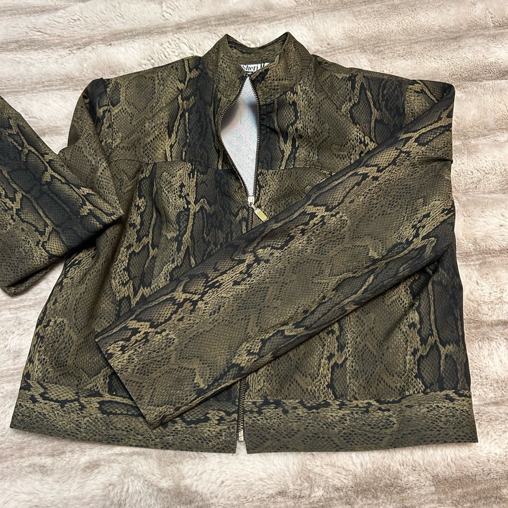 Woman’s Snakeskin Print short Jacket